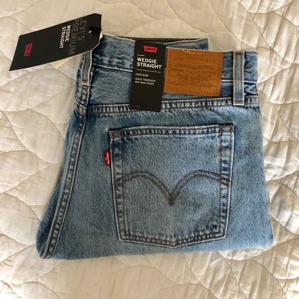 NWT levi wedgie jeans
